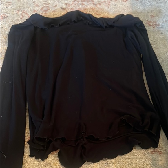 Delicious Black Ruffled Blouse - Picture 3 of 3